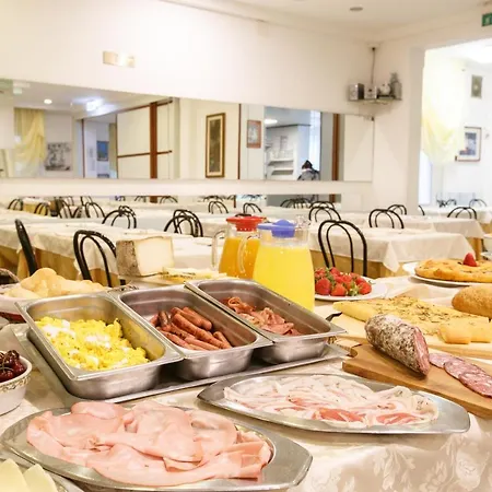 Отель Ada Римини