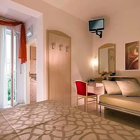 Ξενοδοχείο Ada 3*