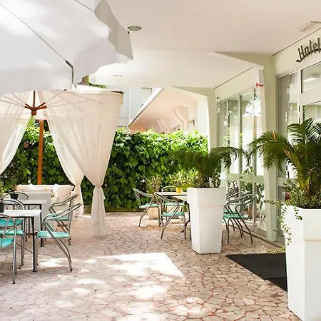 Ada ホテル リミニ