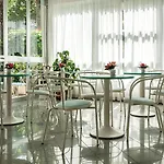 Otel Ada 3*