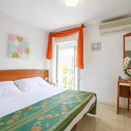 Ada Hotell 3*